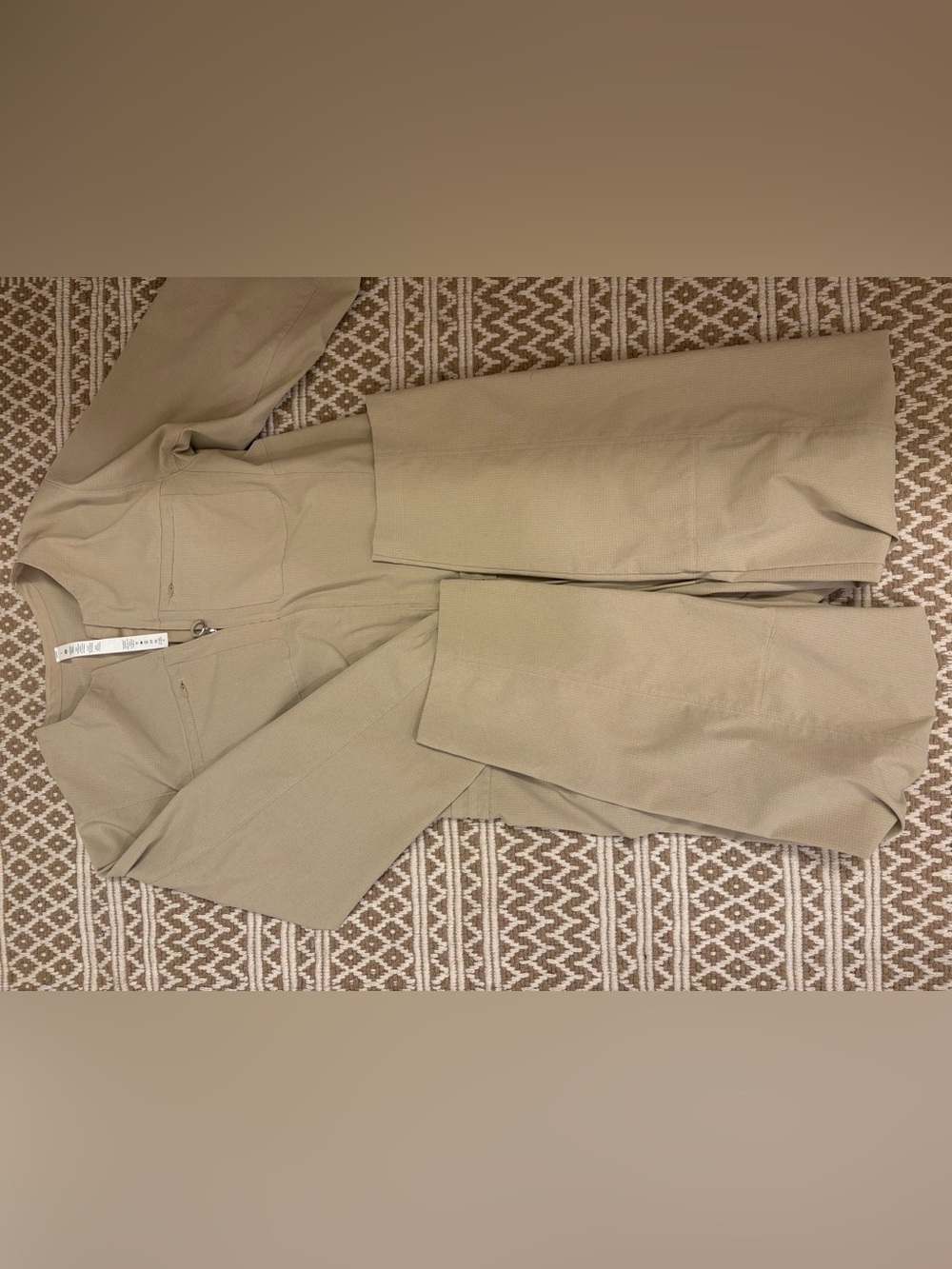 Lululemon Ventlight Zippered Jumpsuit Size 6 Trench Khaki **WORN ONCE**